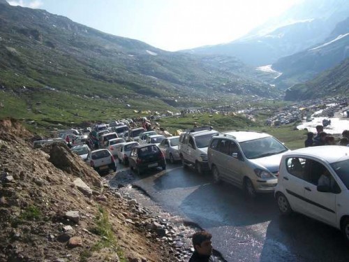 National Green Tribunal lifts Environment Cess on vehicles plying between Manali and Rohtang Pass
