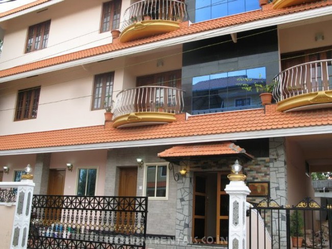 Cottages & Apartments Vyttila, Kochi