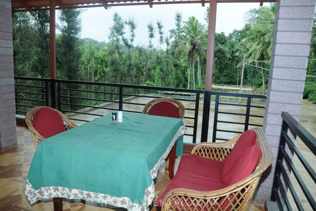 4 Bedroom Homestay, Hassan