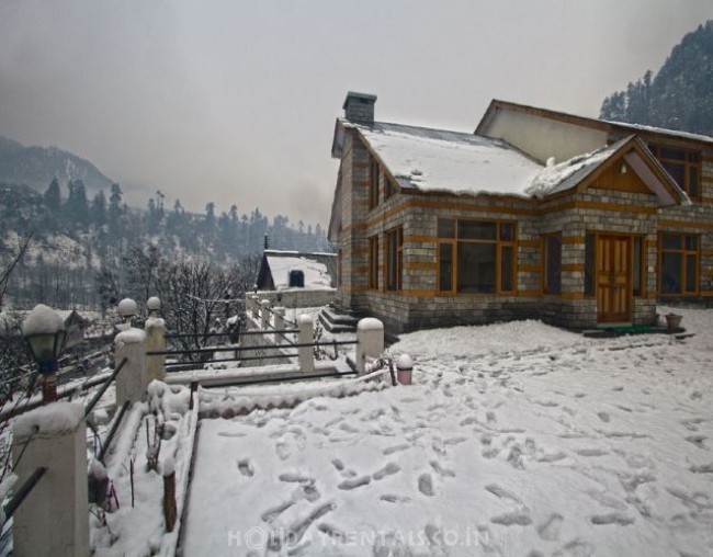 River View Cottages, Manali