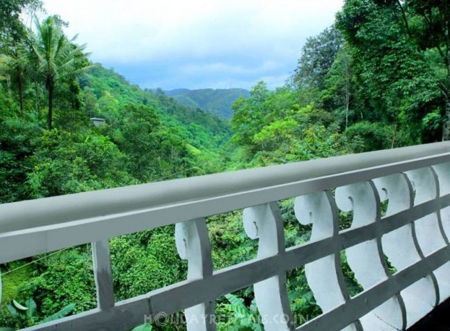 Valley View Home, Thekkady