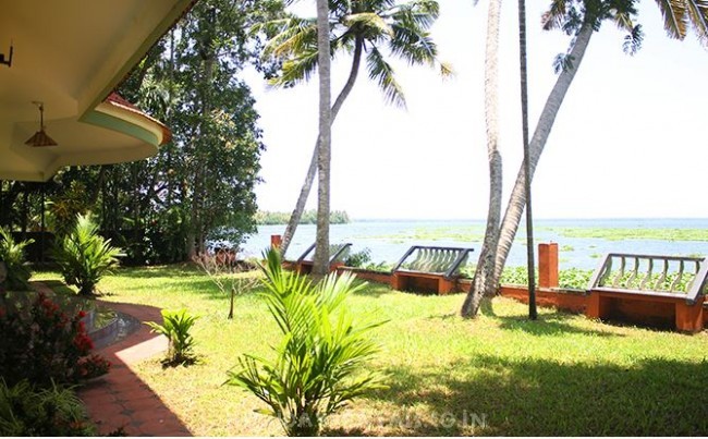 Lake View Holiday Home, Alleppey