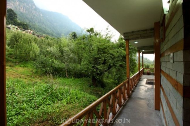 Comfy Cottages, Manali