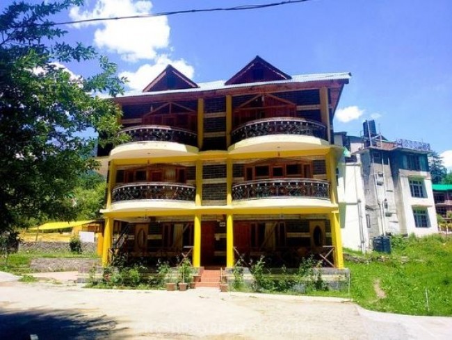 Cottages near Hadimba Temple, Manali