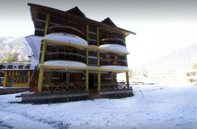 Cottages near Hadimba Temple, Manali