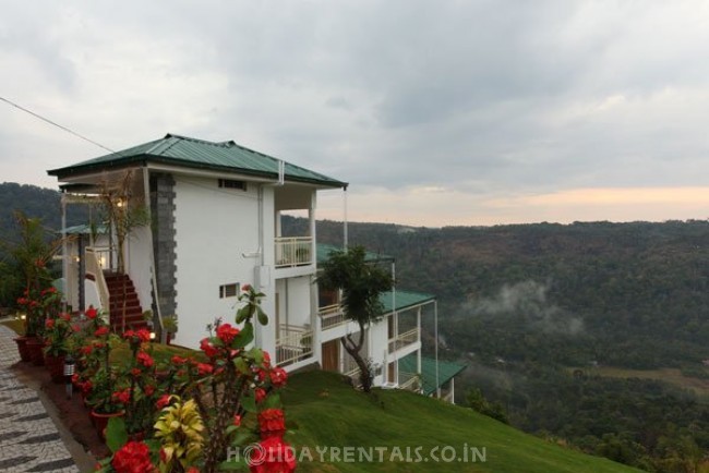 Cliff Edge Cottages, Munnar