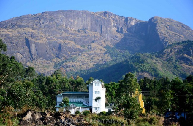 Lakeview Rooms, Munnar