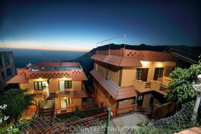 Cottages near Pothamedu viewpoint, Munnar