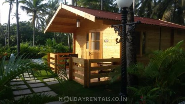 Wooden Cottages, Varca