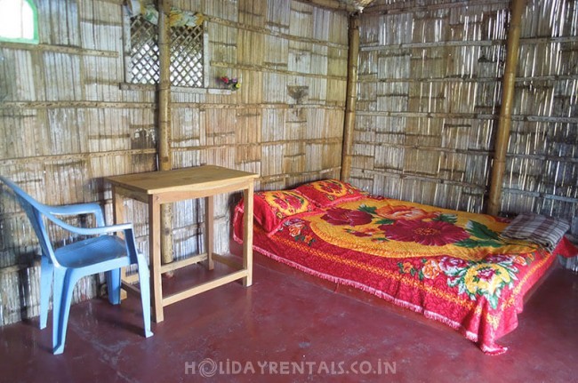 Rooms and Huts, Hampi