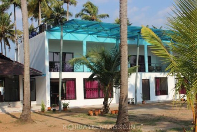 Island Holiday Stay, Kollam