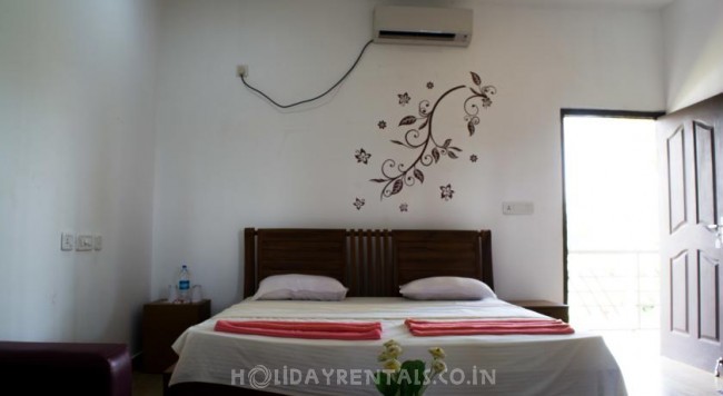 Island Holiday Stay, Kollam