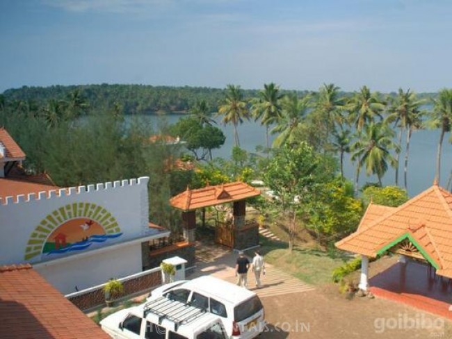 Lake View Holiday Stay, Kollam