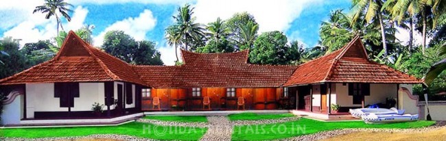 Heritage Home Near Manimala River, Alleppey