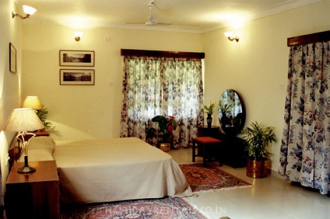 6 Bedroom Holiday Home, Kodagu Coorg