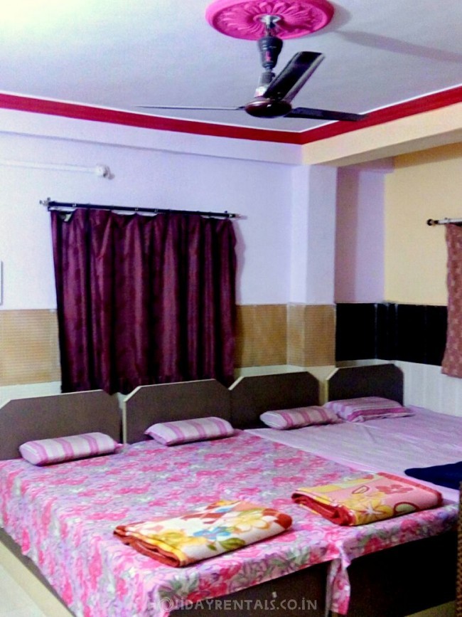 Stay near Lonar Crater Lake, Wadgaon