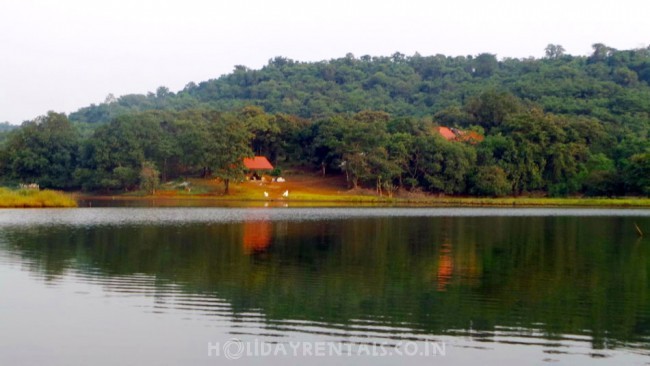 Riverside Holiday Home, Kolad