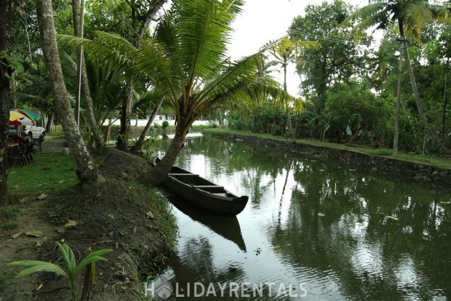 Stay Near Kumarakom Lake, Kottayam