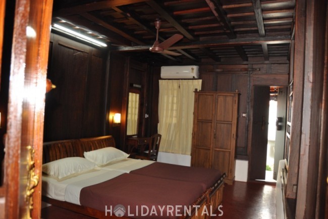 2 Bedroom Heritage Home, Alleppey