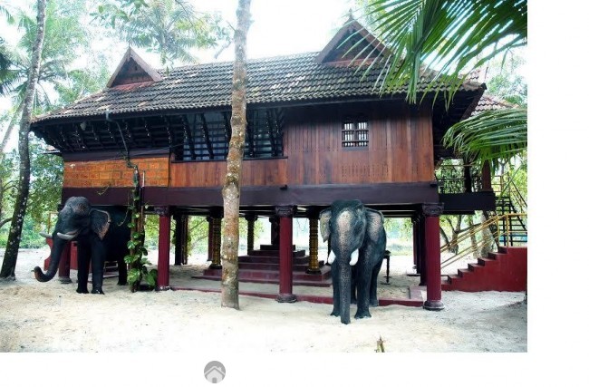 Wood Cottage Near Arthunkal Beach, Alleppey