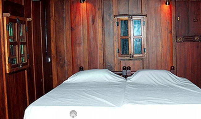 Wood Cottage Near Arthunkal Beach, Alleppey