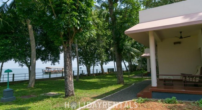 Lake View Cottage, Kottayam