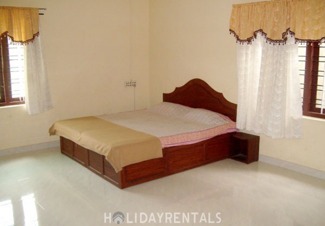 4 Bedroom Holiday Home, Thekkady