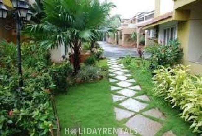 2 BHK LUXURIOUS APARTMENT WITH BALCONY, Candolim