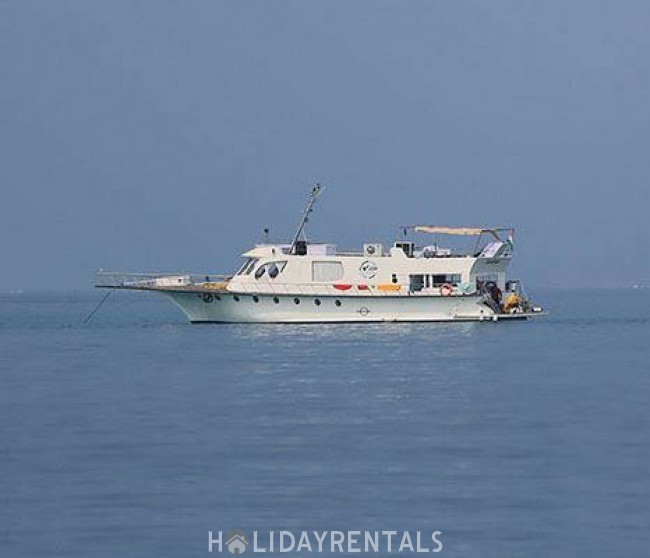 Yacht - Cruise boat, Kochi