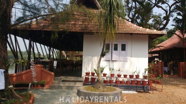 Heritage lakeshore resort, Alleppey