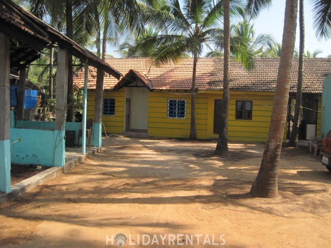 Stay Near Maravanthe beach, Uduppi