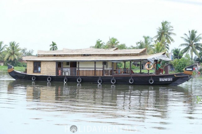 One Bedroom Houseboat, Alleppey