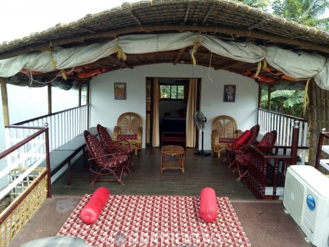 3 Bedroom Upper Deck Houseboat, Alleppey