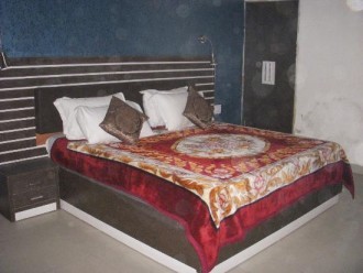 Surya Palace Guest House, Noida