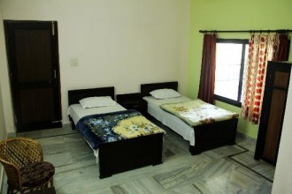 Yoga Niketan Guest House, Rishikesh