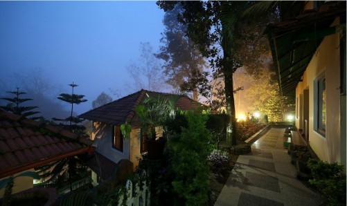 The New Whispering Meadows, Munnar